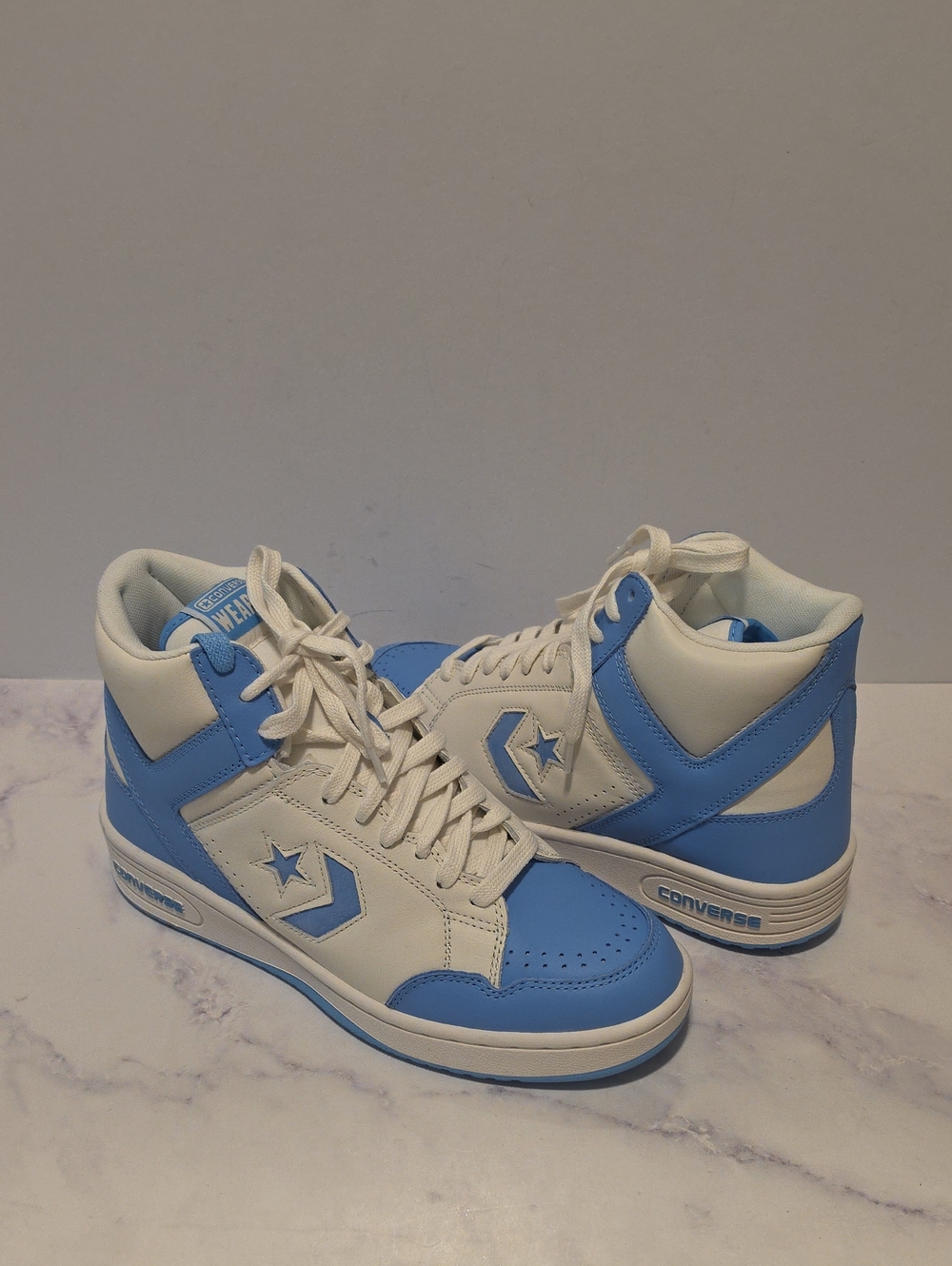Converse Unisex High-Top Sneakers in White & Light Blue Brand New